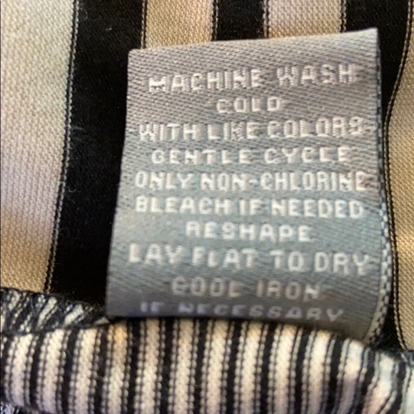 Retro-ology Women’s Black and Tan Striped Top Size Small - Picture 9 of 9